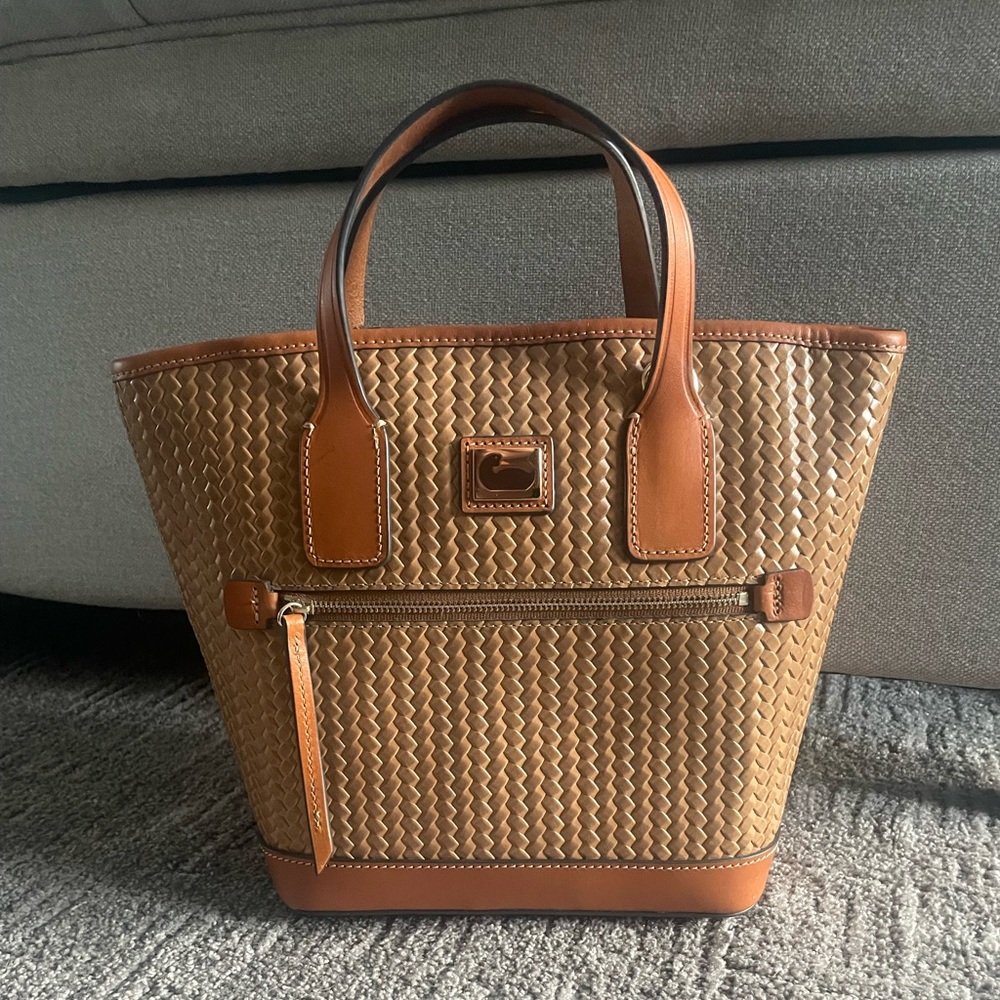 NEW DOONEY & BOURKE SMALL WOVEN LEATHER TOTE/CROSSBODY in Camel